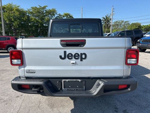 2024 jeep gladiator sport