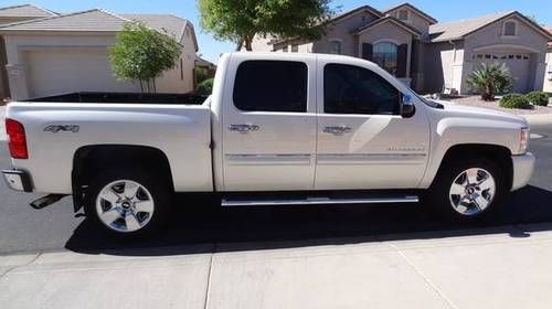 2011 chevrolet silverado white diamond 4x4 1500 ltz crew cab pickup 4-door 5.3l