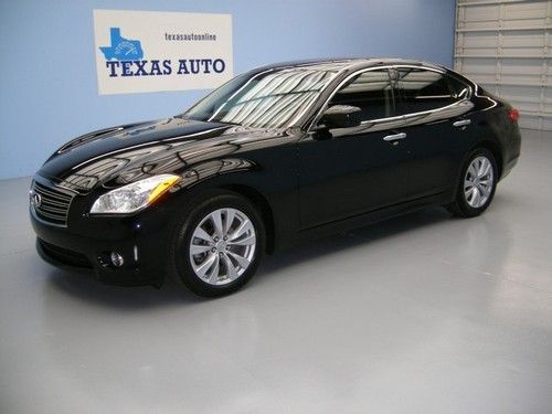 We finance!!!  2011 infiniti m37 auto roof nav rcamera cooled seats xenon 1 own