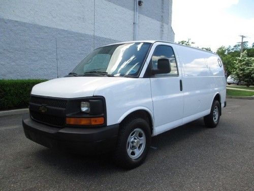 04 cargo van full size white