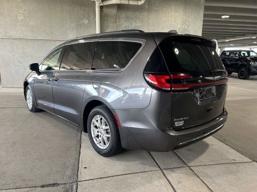 2022 chrysler pacifica touring l