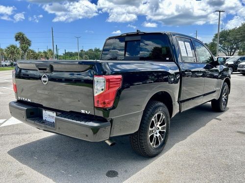 2023 nissan titan sv