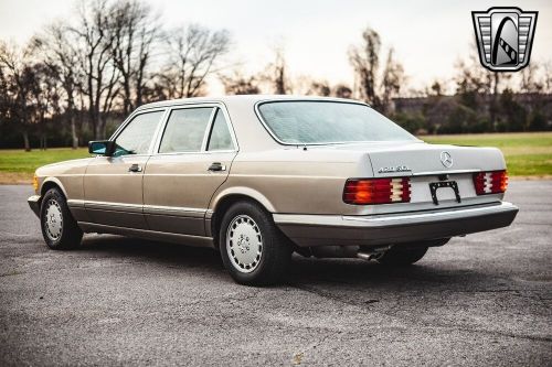 1987 mercedes-benz 400-series