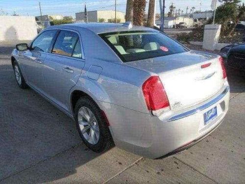 2023 chrysler 300 series touring