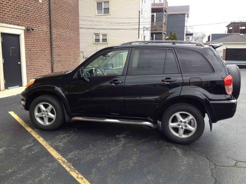 2002 toyota rav4 sport utility 4wd needs valve cover gasket reseal.