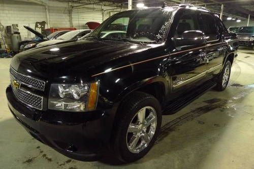 2011 chevrolet avalanche ltz crew cab pickup 4-door 5.3l