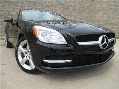 Very nice slk, new body style, great color! call kurt houser 540-892-7467