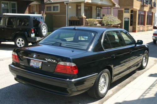 Lblack on black bmw 740il base sedan 4-door 4.4l