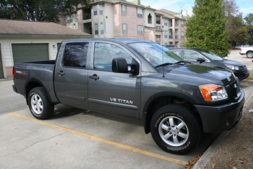 2011 nissan titan pro-4x crew cab pickup 4-door 5.6l