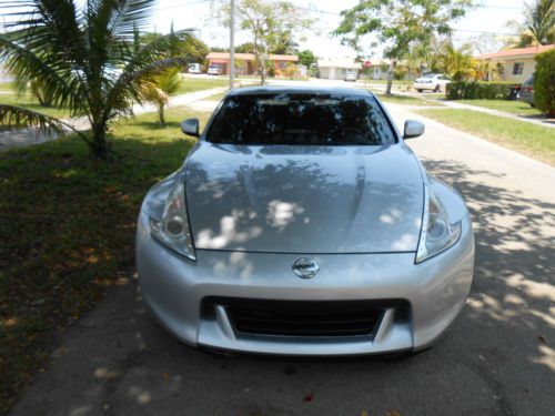 2009 nissan 370z touring coupe 2-door 3.7l