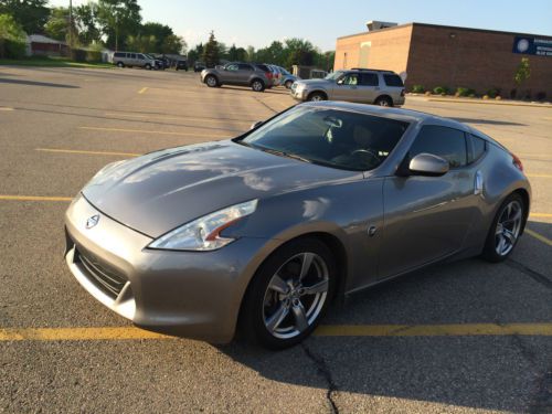 2009 nissan 370z touring coupe 2-door 3.7l