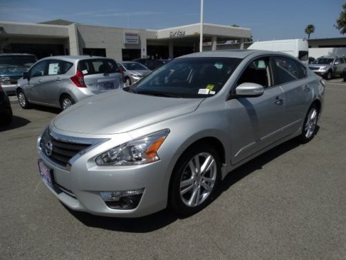 2014 nissan 3.5 sl