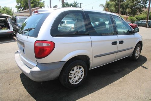 2004 dodge caravan se