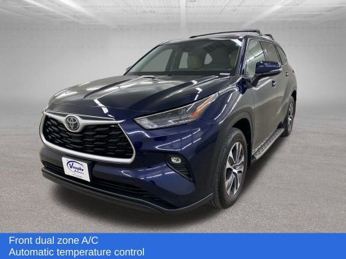 2022 toyota highlander xle