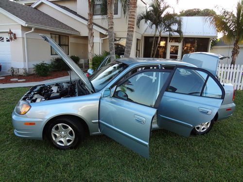 2005 hyundai accent gls sedan 4-door 1.6l  florida title  very low miles 43876