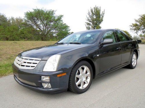 Cadi 47k miles navigation sunroof bose sound sport &amp; luxury package 1 owner fl.