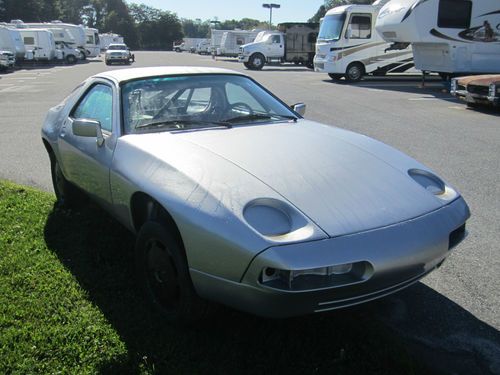 Porsche 928 w/ full cage and s4 custom body work