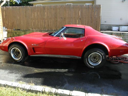 1975 chevrolet corvette stingray coupe 2-door 5.7l