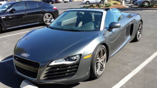 2500 miles 2012 audi r8 v8 spyder convertible daytona gray / black 19s r-tronic