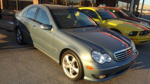 2006 mercedes-benz c230 sport sedan 4-door 2.5l...leather...moonroof!