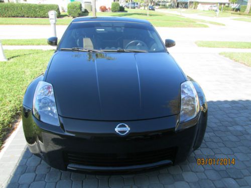 2005 nissan 350z 35th anniversary edition coupe 2-door 3.5l