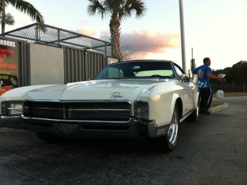 1967 buick riviera base hardtop 2-door 7.0l