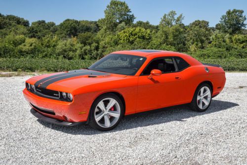 2008 challenger srt8 speed factory supercharger navigation sunroof 9,500 miles