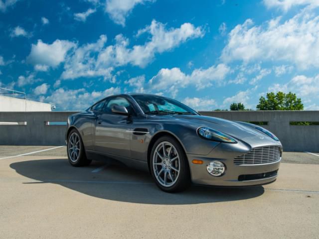 Aston martin: vanquish base coupe 2-door