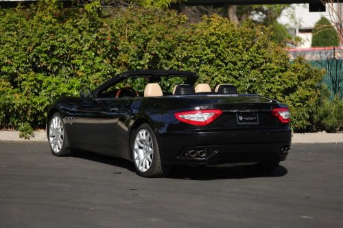 2011 maserati gran turismo