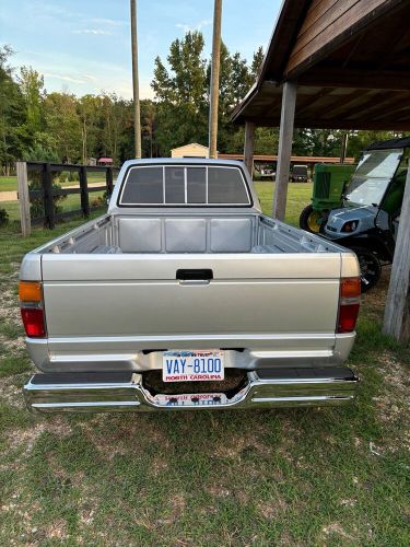 1987 toyota tacoma xtracab rn70 dlx