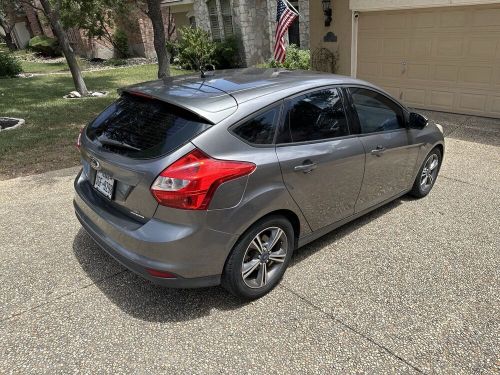 2014 ford focus se