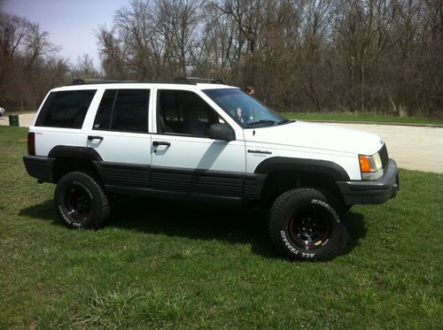 1995 jeep grand cherokee 5.2 magnum v8 4.5'' bds lift new  procomp 31s 4wd