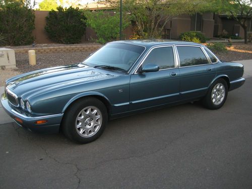 2000 jaguar xj8 base sedan 4-door 4.0l