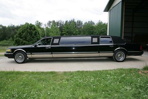 1997 lincoln town car executive limousine 4-door 4.6l