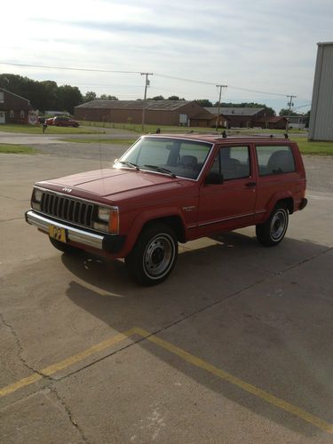 1985 jeep cherokee pioneer sport utility 2-door 2.8l