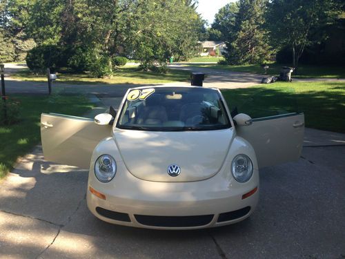 2007 volkswagen beetle 2.5 convertible 2-door 2.5l