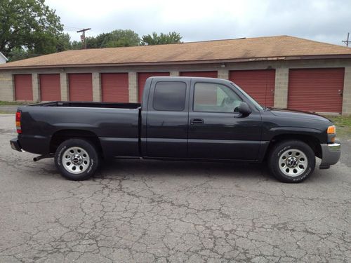 2005 gmc sierra 1500 ext cab only 85k mi fixed salvage runs drives nice truck