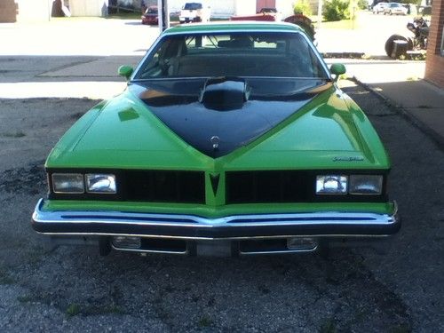 1976 pontiac grand lemans base coupe 2-door 5.7l