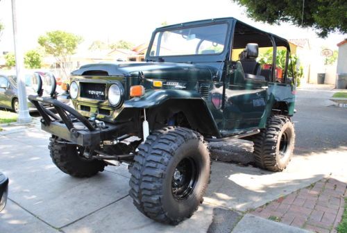 1973 toyota land cruiser fj40 w/ sbc 350