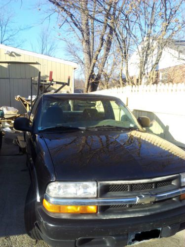 1998 chevrolet s10 base standard cab pickup 2-door 4.3l