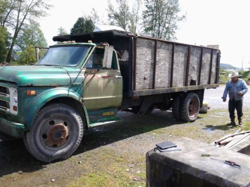 1969 airport way recycling 2 ton truck w/dump