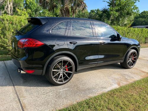 2011 porsche cayenne turbo