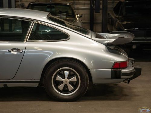 Porsche 911 2.7L 5 spd Coupe