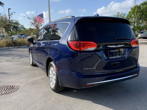 2017 chrysler pacifica touring l