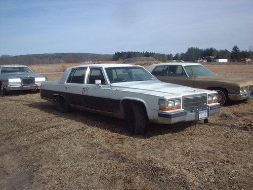 1986 cadillac fleetwood brougham d'elegance sedan 4-door 5.0l