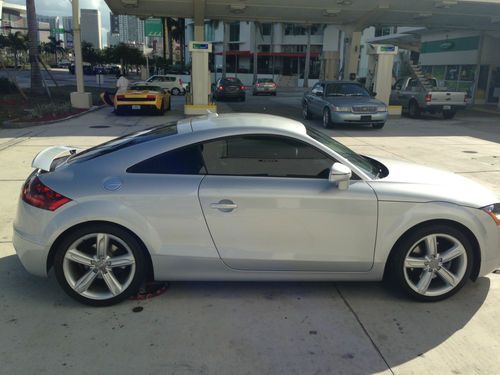 2011 audi tt quattro coupe 2-door 2.0l