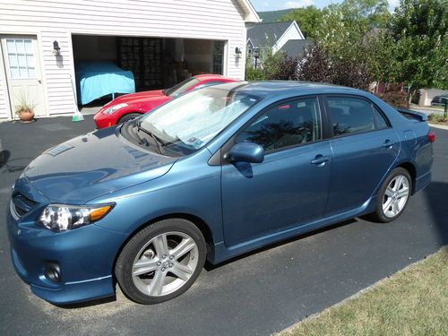 2013 toyota corolla s sedan 4-door 1.8l