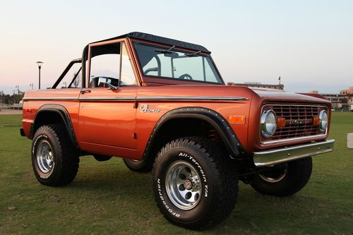 1976 ford bronco sport full resto, 4 wheel disc brakes, power steering, flawless