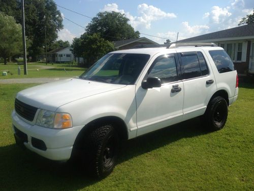 2005 ford explorer xlt sport utility 4-door 4.0l 4x4 off-road tires