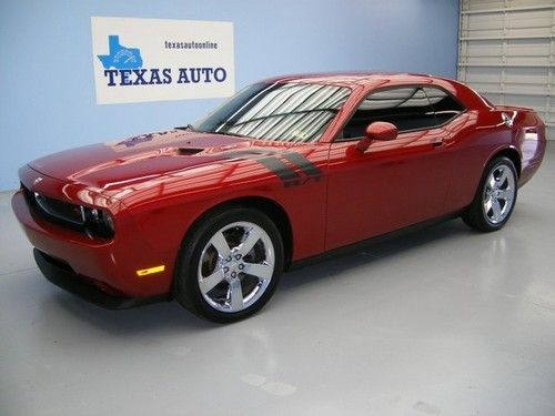 We finance!!!  2010 dodge challenger r/t 5.7l hemi auto nav keyless 14k miles!!!